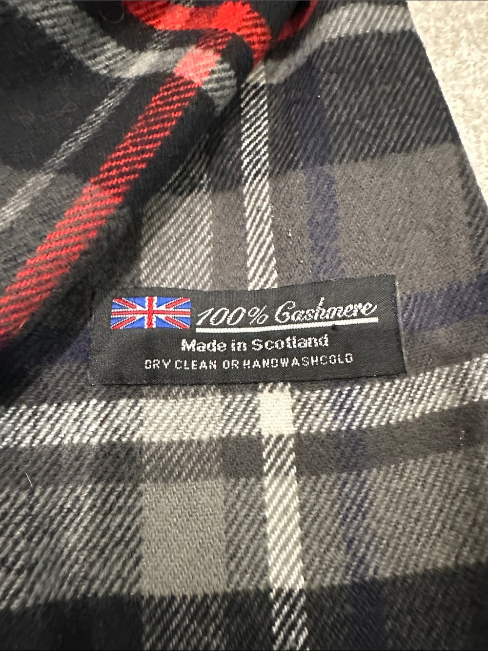 Classic Plaid Men's Scarf - Black, Gray & Red - Picture 2 of 2